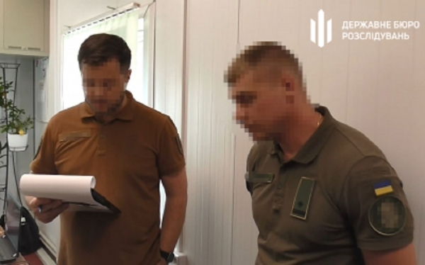Посадовця однієї з військових частин на Київщині викрили на системних поборах